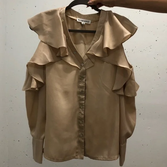 Cream/Champagne Cold Shoulder Ruffle Top - Picture 5 of 6